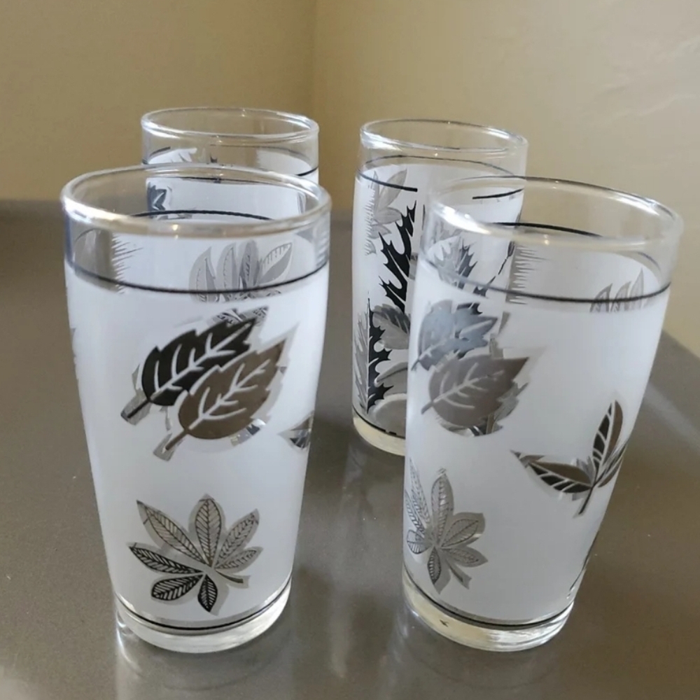 American Vintage Silver Leaf Glass Set